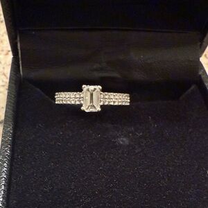 Dazzling Diamond Ring on 14k white gold